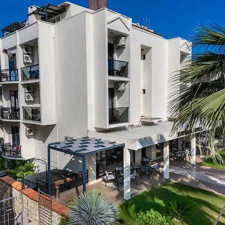 Bayram Hotel Cesme