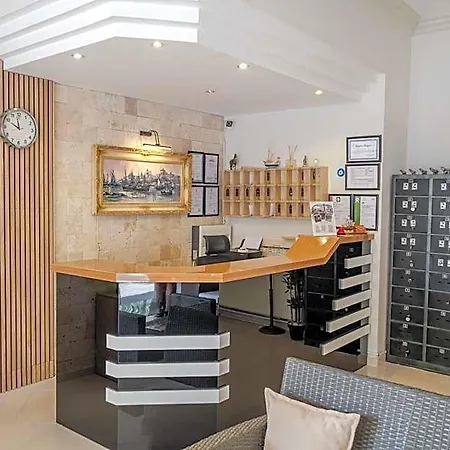 Bayram Hotel Çeşme